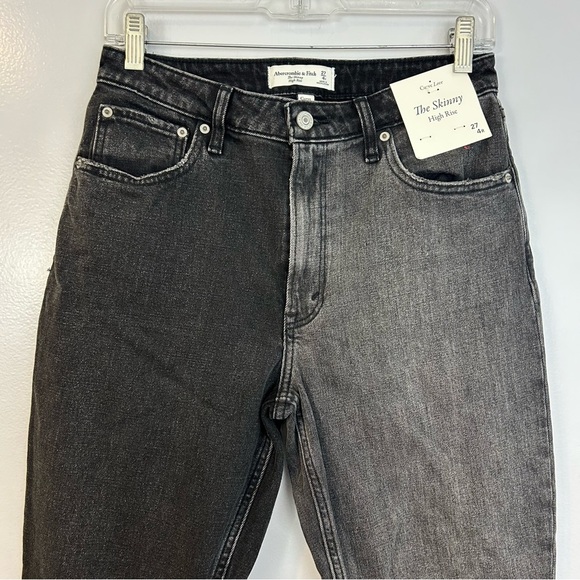 NWT Abercrombie & Fitch The Skinny High Rise Curve Love Two Tone Jeans Size 27/4 - Picture 3 of 13